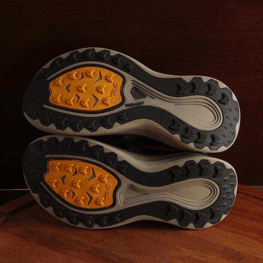 Teva Sandals Mens SZ 8 BLK Tan Aventrail R2T Outdoor Gorpcore Trail Running Shoe